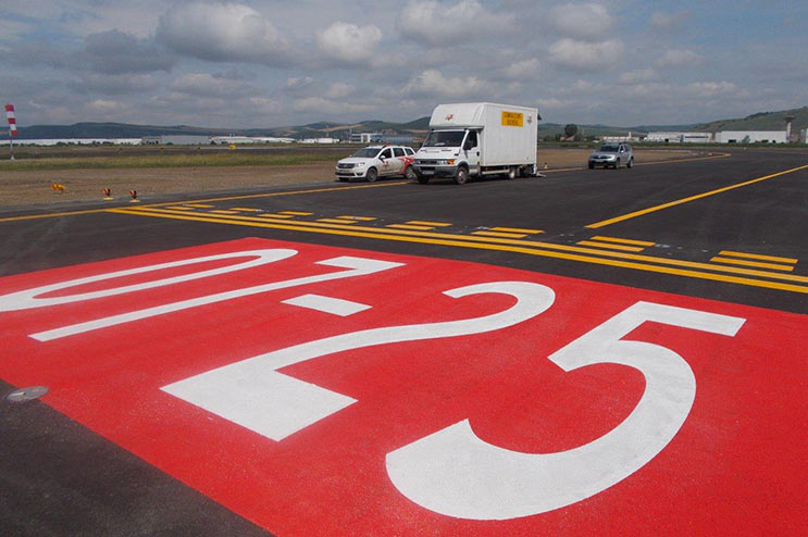 Marquage au sol pour l'aéroport de Roumanie - Réalisation Girod Group